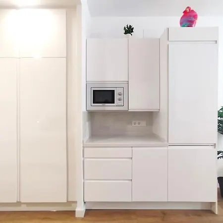 La Casa Del Artista B * Севилья